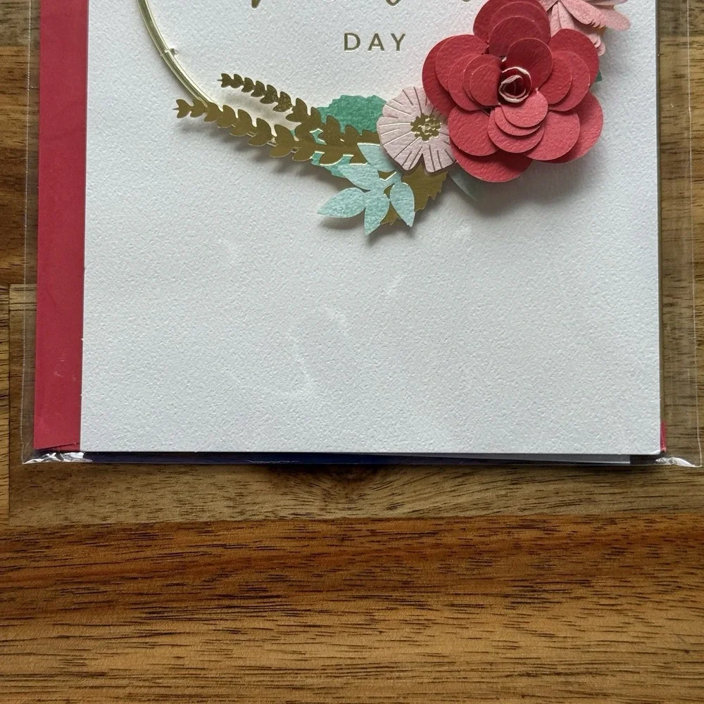 3 Hallmark Valentines Day Cards Happy Valentines Day NEW- SEE PHOTOS‎ & READ